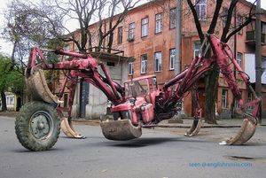 strange-russian-tractor