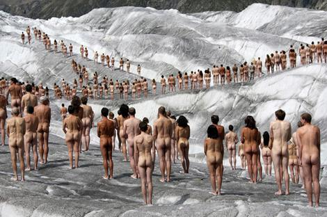 The naked Icelanders